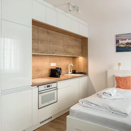 Apartmán Bright Ac Parking Airport